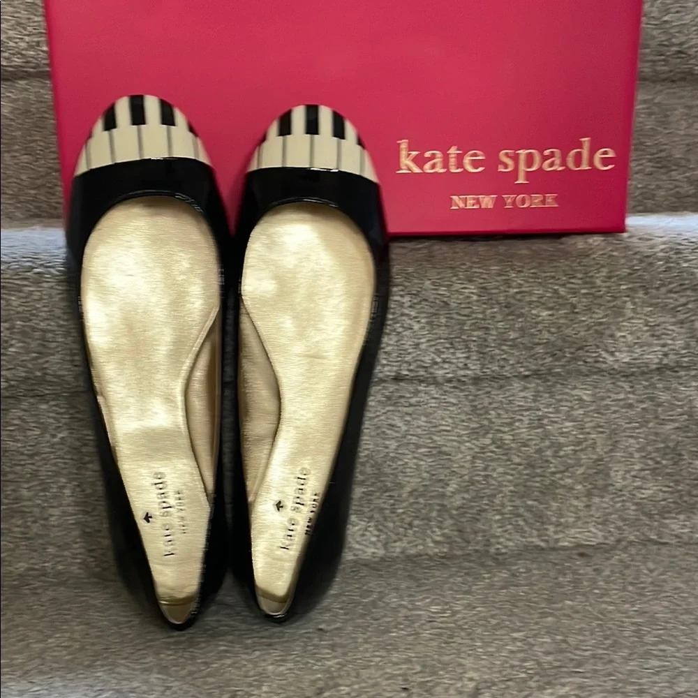Kate Spade Black and Cream Flats with Piano Key Design - Picture 1 of 7